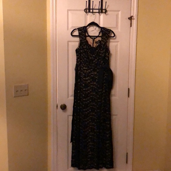 BLACK R&M RICHARDS GOWN - Picture 3 of 8